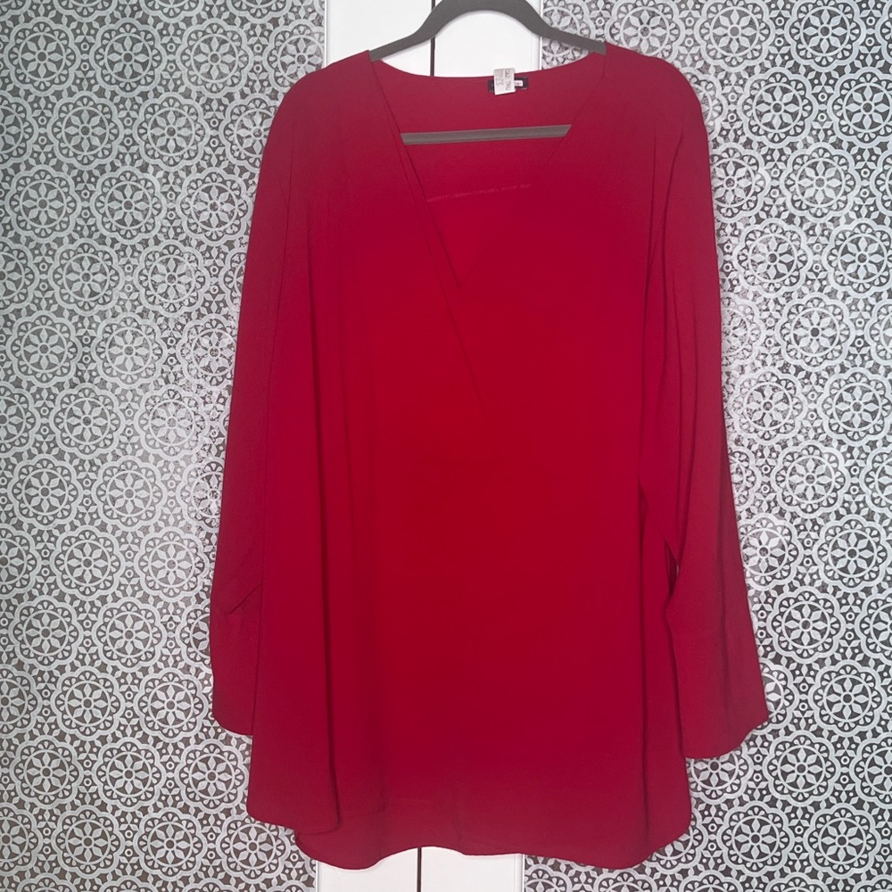 Vince Camuto v neck tunic